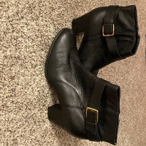 Cole Haan size 7. Black leather ankle booties.